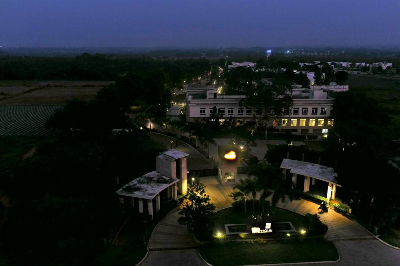 Spree Resort At Century Wintersun Dod Ballāpur Εξωτερικό φωτογραφία